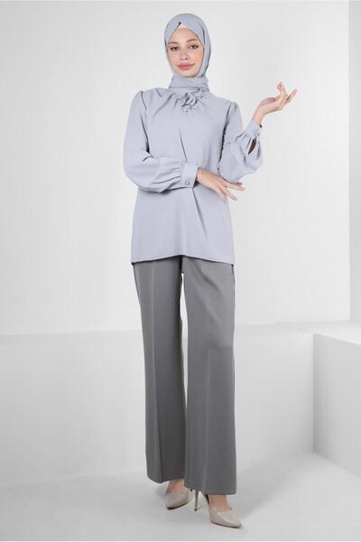 Alvina بلوزة حجرية بتفاصيل زهور 43575