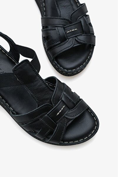 İNNA صندل نسائي من الجلد الطبيعي من Karmen Inna