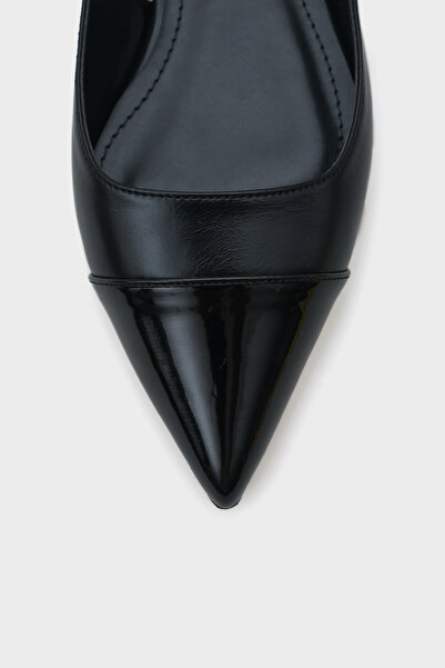 Capone Outfitters Anita Pointed Toe Open Back Women's Ballerinas