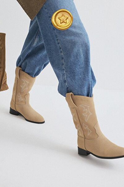 LUTVELIZADE Çizme 2516 - İşlemeli Kısa Kovboy Bej Süet Kadın Çizme