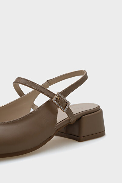 Capone Outfitters Дамски обувки Shana със среден ток и катарама Mary Jane Stone