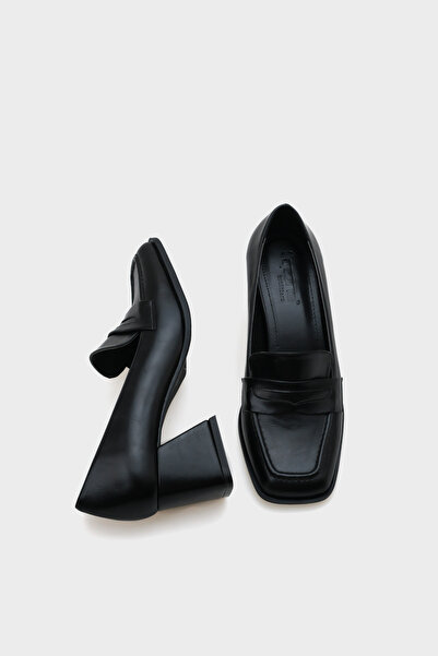 Capone Outfitters Dámské boty Rachel Blunt Toe na středním podpatku