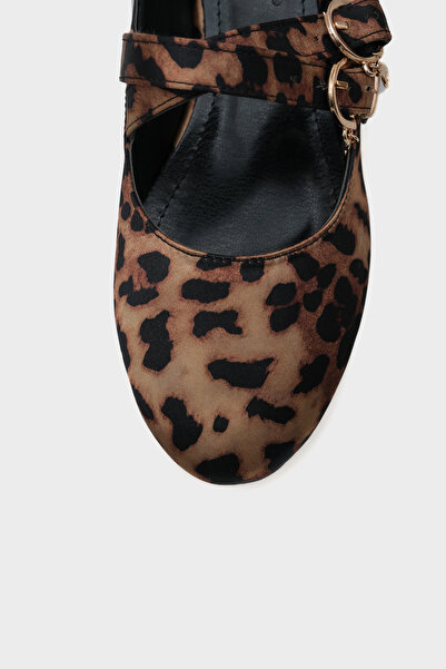 Capone Outfitters Azalea Double Banded Buckle Ballerinas