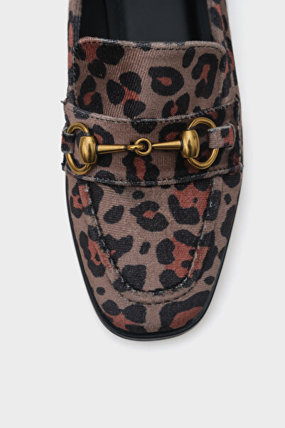 Capone Outfitters Women's Loafer Shoes with Metal Buckle