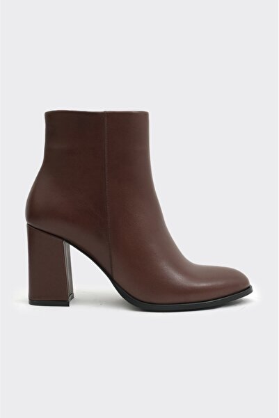 derinet Klasik Hakiki Deri Fermuarlı Topuklu Kadın Bot