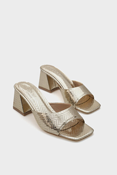 Capone Outfitters Γυναικείες παντόφλες με μεσαίο τακούνι Blunt Toe