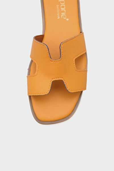 Capone Outfitters Жіночі капці Halsey