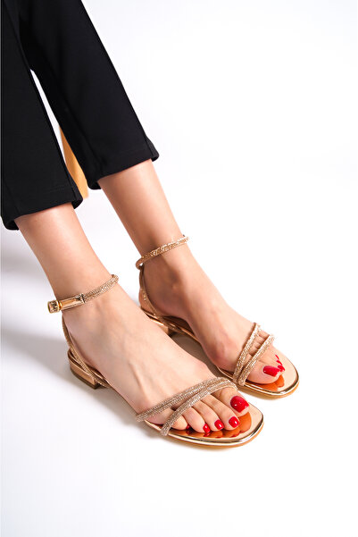 Capone Outfitters Coletta Oval Toe Front Stone Double Banded Short Heeled Mirror Fabric Women's Sandals