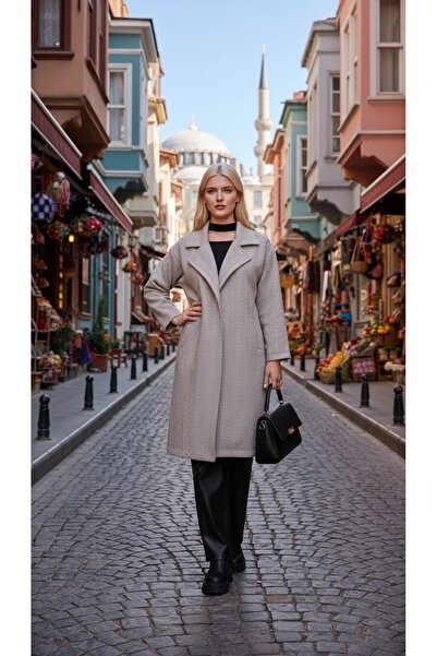 trendlina Long Coat with Belt at the Waist