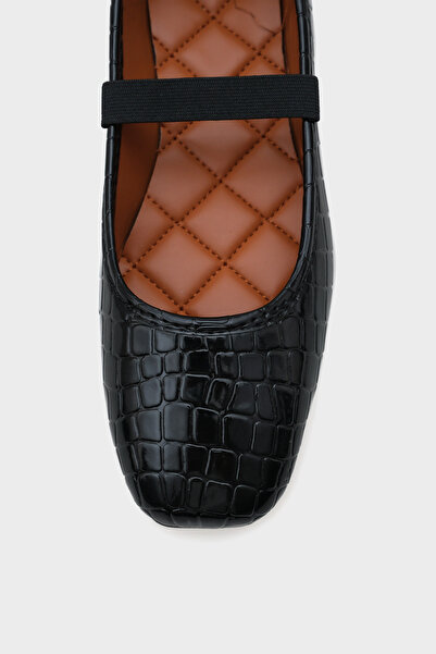 Capone Outfitters Fekete lakkbőr krokodil női balerina - szalagos modell