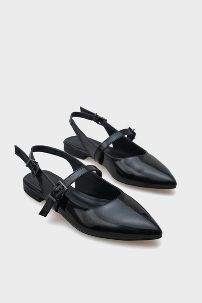 Capone Outfitters Detailní dámské baleríny se špičatou přezkou s otevřenou zadní částí