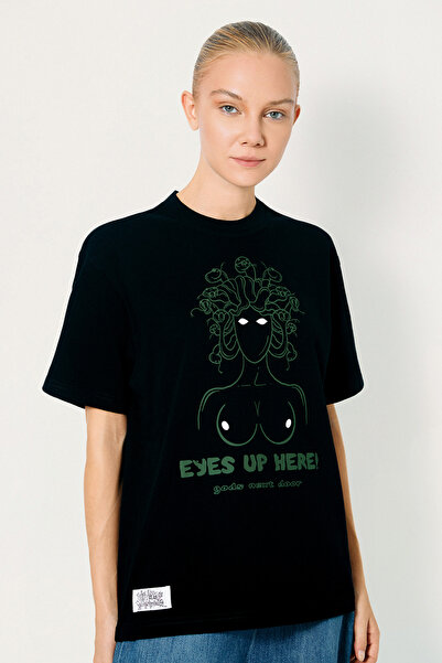 Store Eyes up Here! (Unisex T-Shirt)