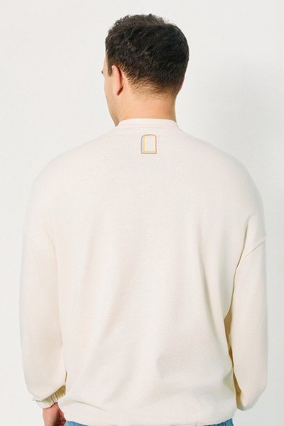 Store Love Is Divine (Unisex Sweatshirt)