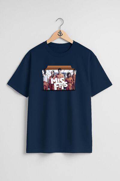 Bahriyeli Collection تي شيرت للجنسين بتصميم صدر كبير الحجم من Misfits