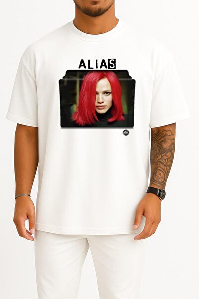 Bahriyeli Collection تي شيرت للجنسين من سلسلة ألياس بتصميم كبير الحجم مع أيقونات مجلدات الموسم، وتصميم صدر ألياس