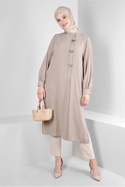 Alvina WIDE ARM TUNIC WITH ACCESSORY DETAIL 43532