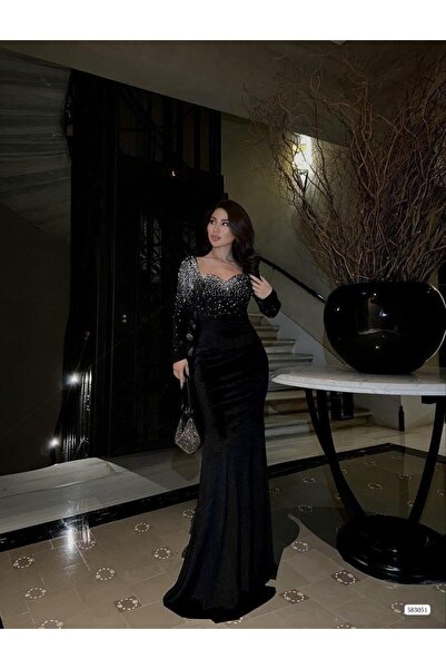 Modafeminen Esnek Kadife Kumaş V yaka Ön ve Omuz Taş İşlemeli Abiye Elbise 583051 SİYAH