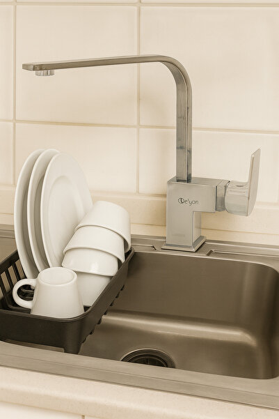 YDGR Dalyan Square Sink Kitchen Faucet – Chrome Color with On/Off Head