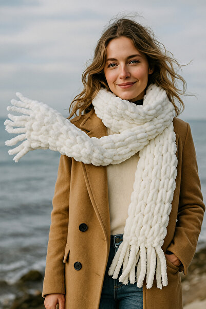 RAIZONE Hand Knitted Puffy Scarf