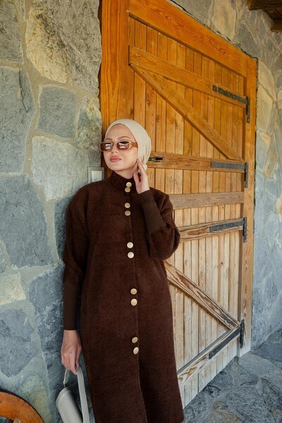 mahira collection Cardigan lung cu nasturi