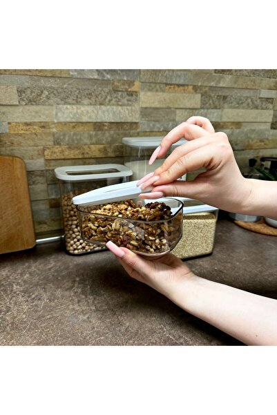 OEM Set 4 airtight food storage containers, BPA-free plastic, different sizes, transparent lid