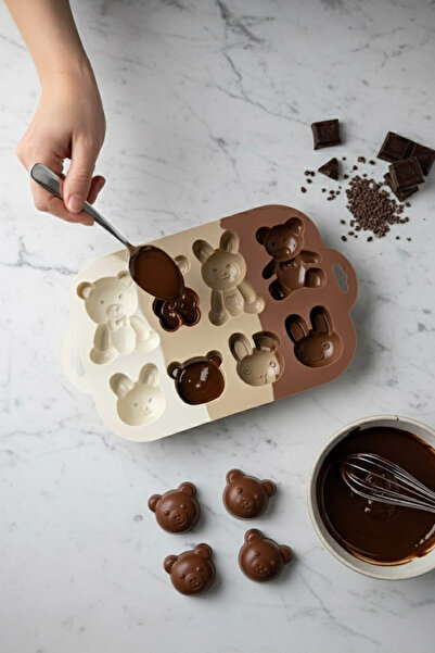 Kitchen Life 8 Different Bear and Rabbit Molds Silicone Cake and Cookie Mold Set Multi-Purpose Baking Mold