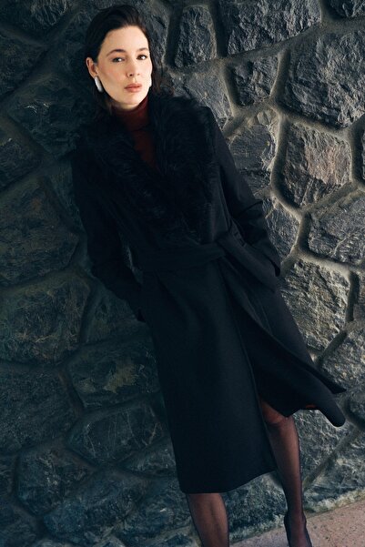 Sateen Μαύρο γούνινο παλτό