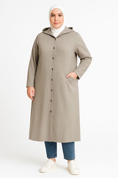 MAY MARA Plus Size Long Ferace with Side Pockets, Hood and Snap Closure