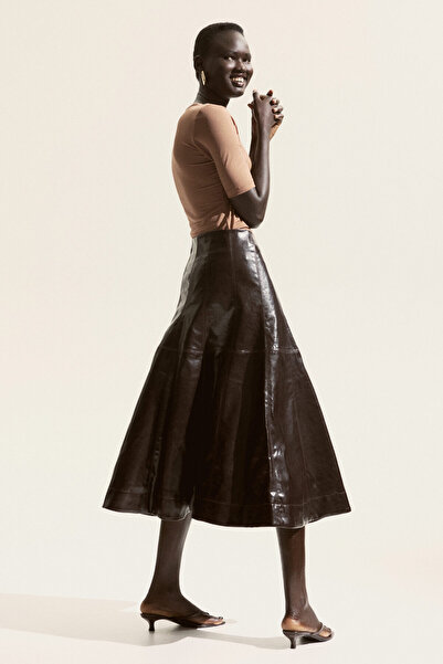 H&M Bedene Oturan Tişört