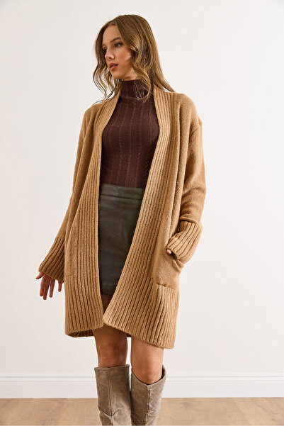 Olalook Women's Camel Pocket Collar Detailed Soft Textured Knitwear Cardigan Hrk-19000322