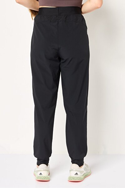 Under Armour Women Loose Fit Training Joggers Pants, Black