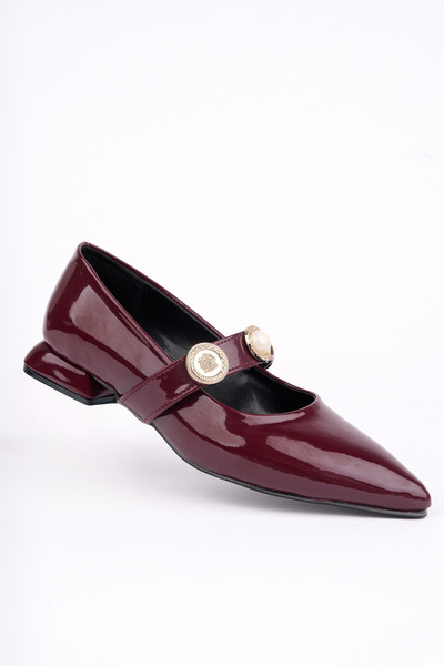 Madam Tarz William Pearl Buckle Belted Ballerinas