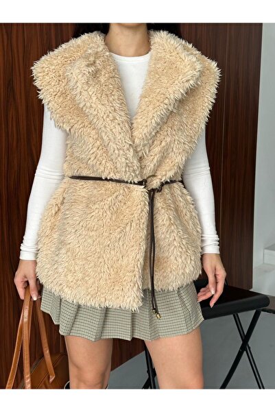 Captival Women's Belted Zero Sleeve Plush Vest