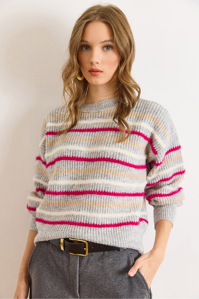 Olalook Women's Gray Striped Beard Detailed Soft Textured Knitwear Sweater Kzk-19000893