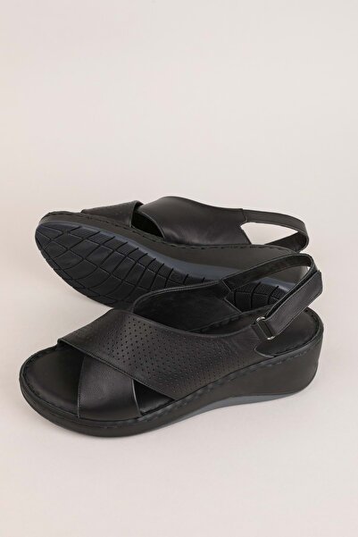 Gondol Genuine Leather Comfortable Daily Sandals Asy.985 Black