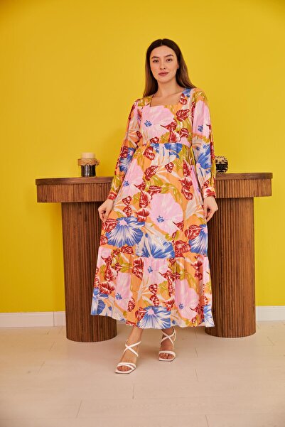 Leina فستان طويل منقوش بالزهور