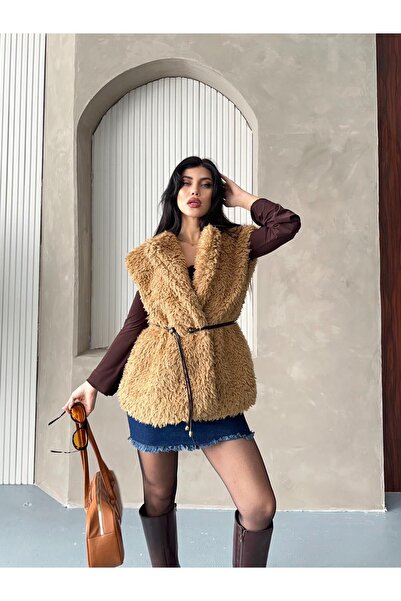 Captival Women's Belted Zero Sleeve Plush Vest