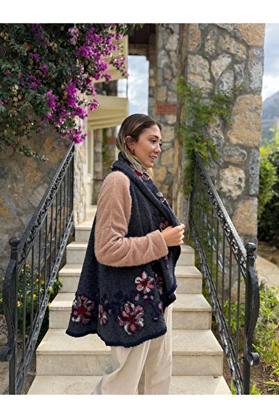 Punta Otantik Yg22601 Draped Italian Felt Vest