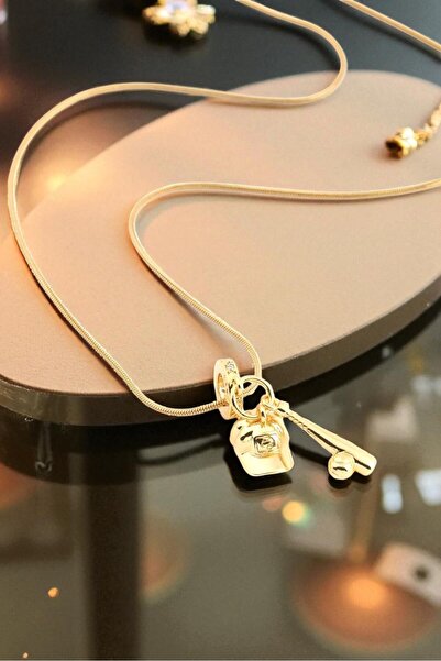 AXXION Çelik Gold Renk Spor Temalı Kolye – Şapka, Top ve Sopalı Charm Detaylı...