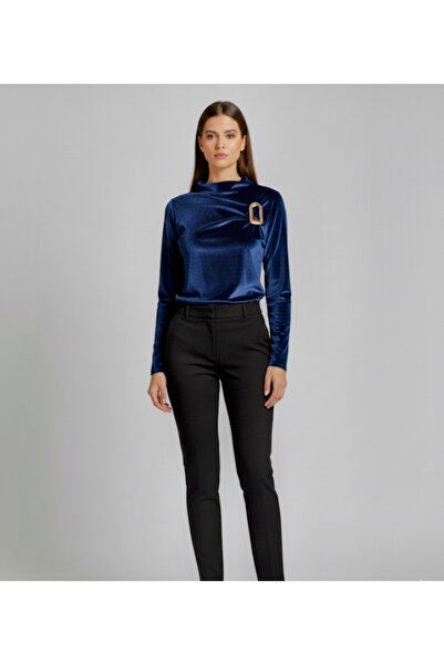 rushana Kadın göğüs aksesuarlı kadife kumaş esnek bluz