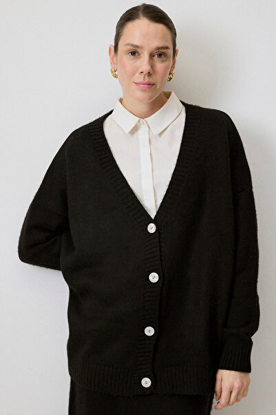 Touché Privé Cardigan Skirt Knitwear Set