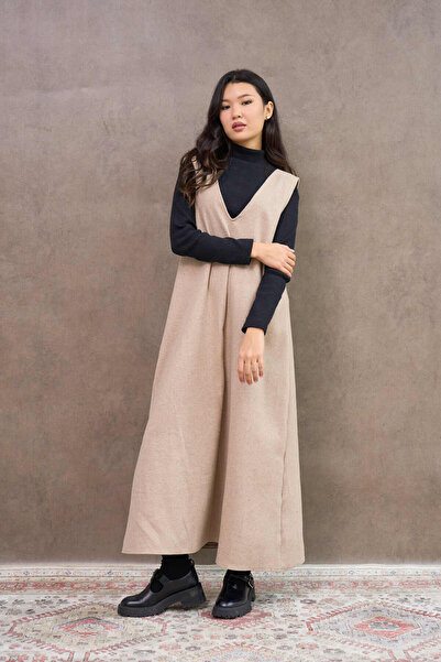 KÜÇÜĞÜM BUTİK Μακρύ μπεζ φόρεμα με κασετίνα