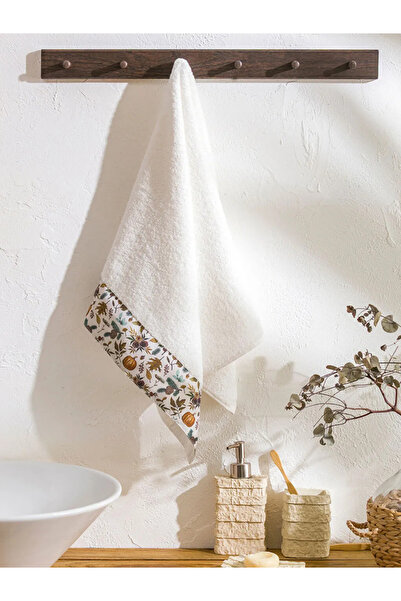 LC Waikiki Lcw Home Ecru Printed Cotton Face Towel 50X80 cm