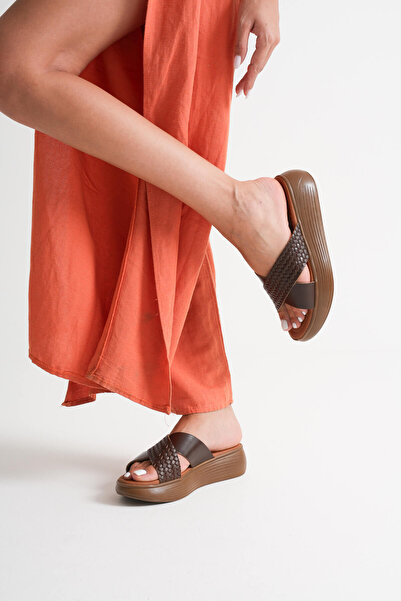 TRENDELLA Fayn acı kahve knitted pattern genuine leather slippers