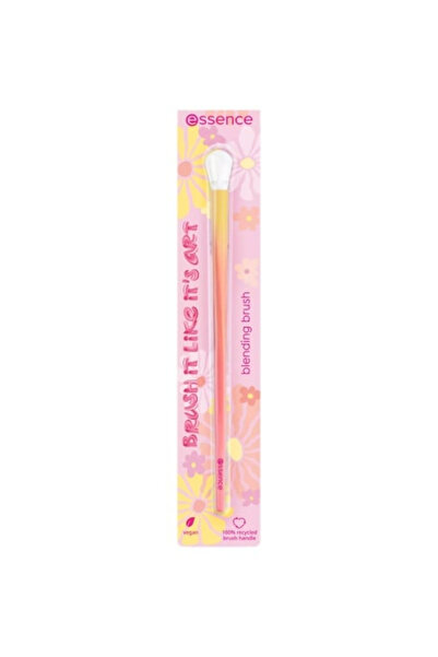 Essence BRUSH IT LIKE IT'S ART blending brush - Blending Is Like Cardio For Artists, 1 piece,