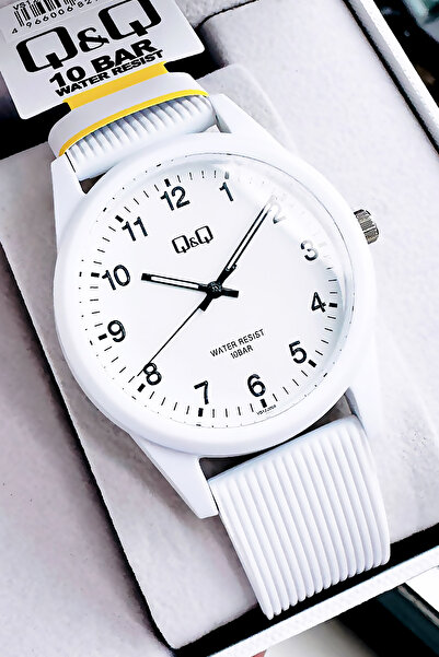 Q&Q ساعة يد رجالية أصلية مقاومة للماء بطول 10 ATM باللون الأبيض من السيليكون - سوار هدية QQEG2002C5