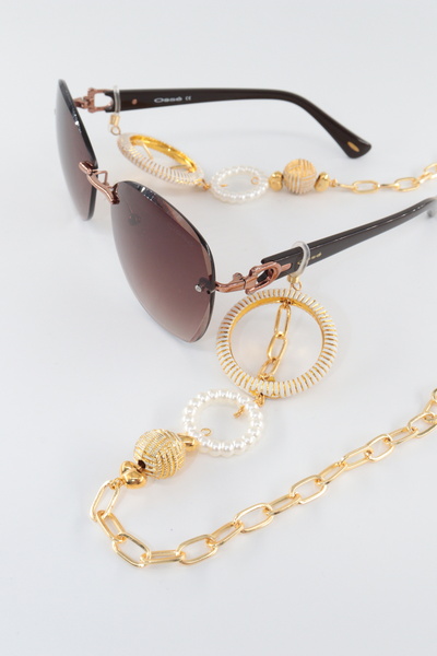 KEEBA The Touch of the City Is a Women's Eyeglass Chain. Gold-Colored Beaded Glasses Rope Strap Is the Accessory of Elegance