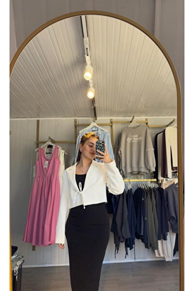 Butik Beyaz Mini Blazer Çeket