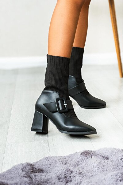 Milano أحذية جلدية أنيقة ذات كعب عالٍ مع تفاصيل حزام التريكو