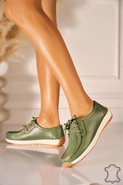 Joana Haisley Women's Green Leather Loafers